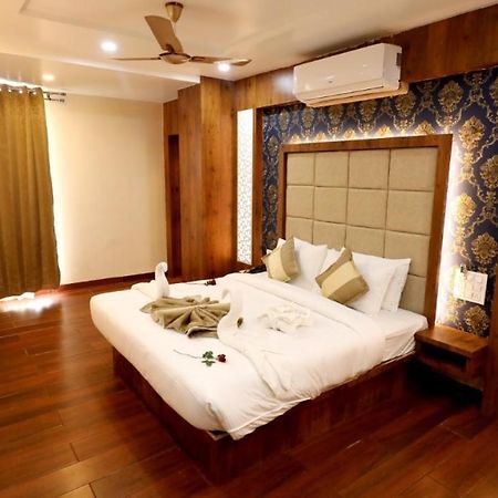 Hotel Yuvraj Grand Jabalpur Exterior photo