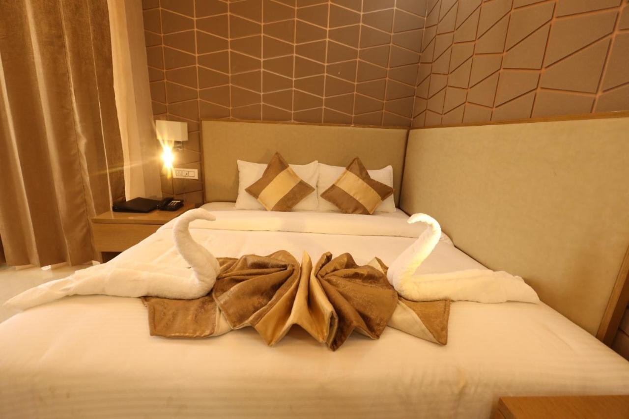 Hotel Yuvraj Grand Jabalpur Exterior photo