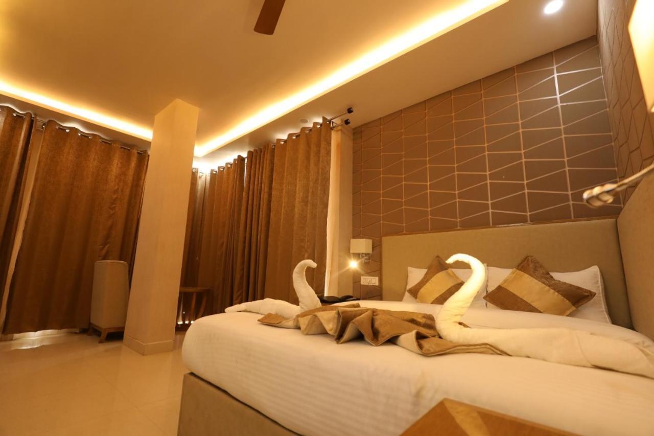 Hotel Yuvraj Grand Jabalpur Exterior photo
